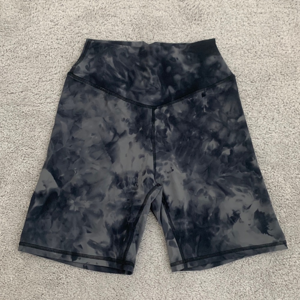 Amazon Kamo Fitness Biker Shorts 6” Size Medium